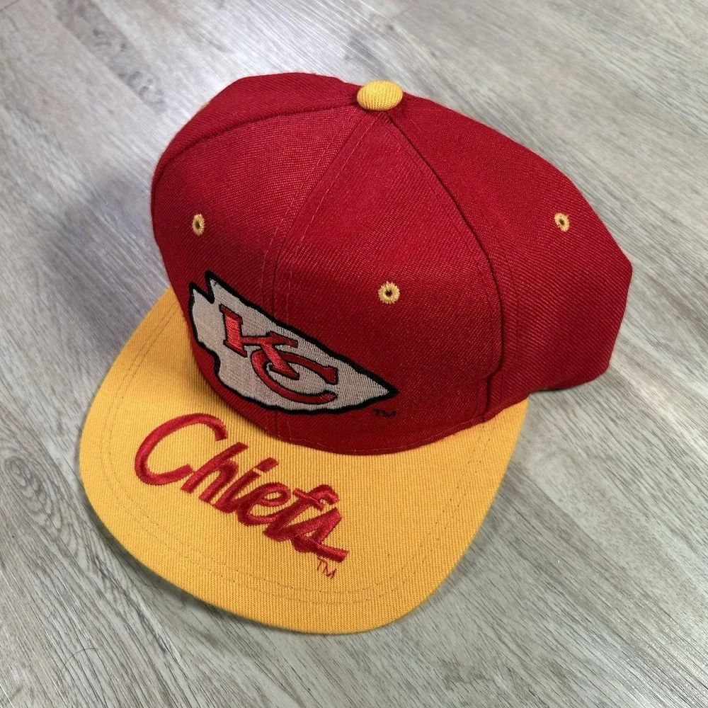 VTG Sports Specialties Kansas City Chiefs Script Snapback Hat NFL Red‎ Wool Cap